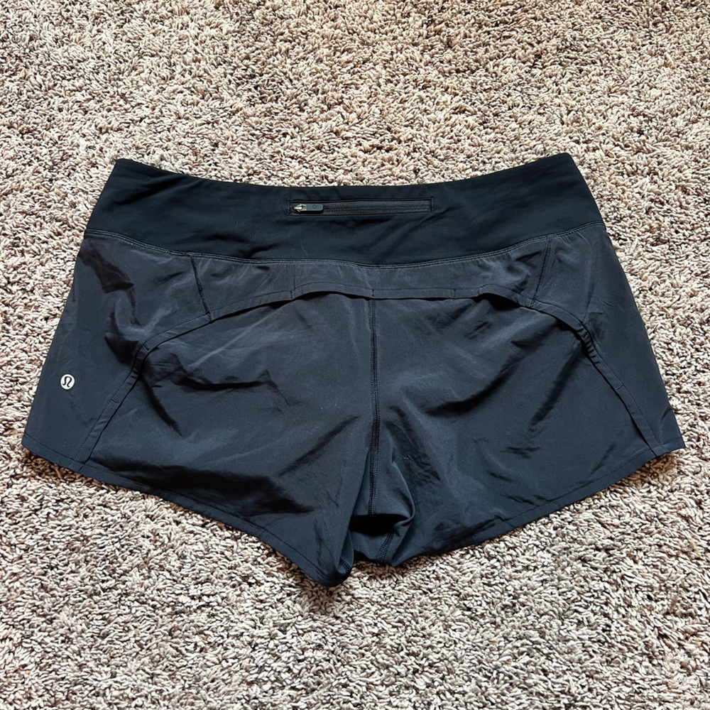 Lululemon Speed Up mid rise short 4 inch